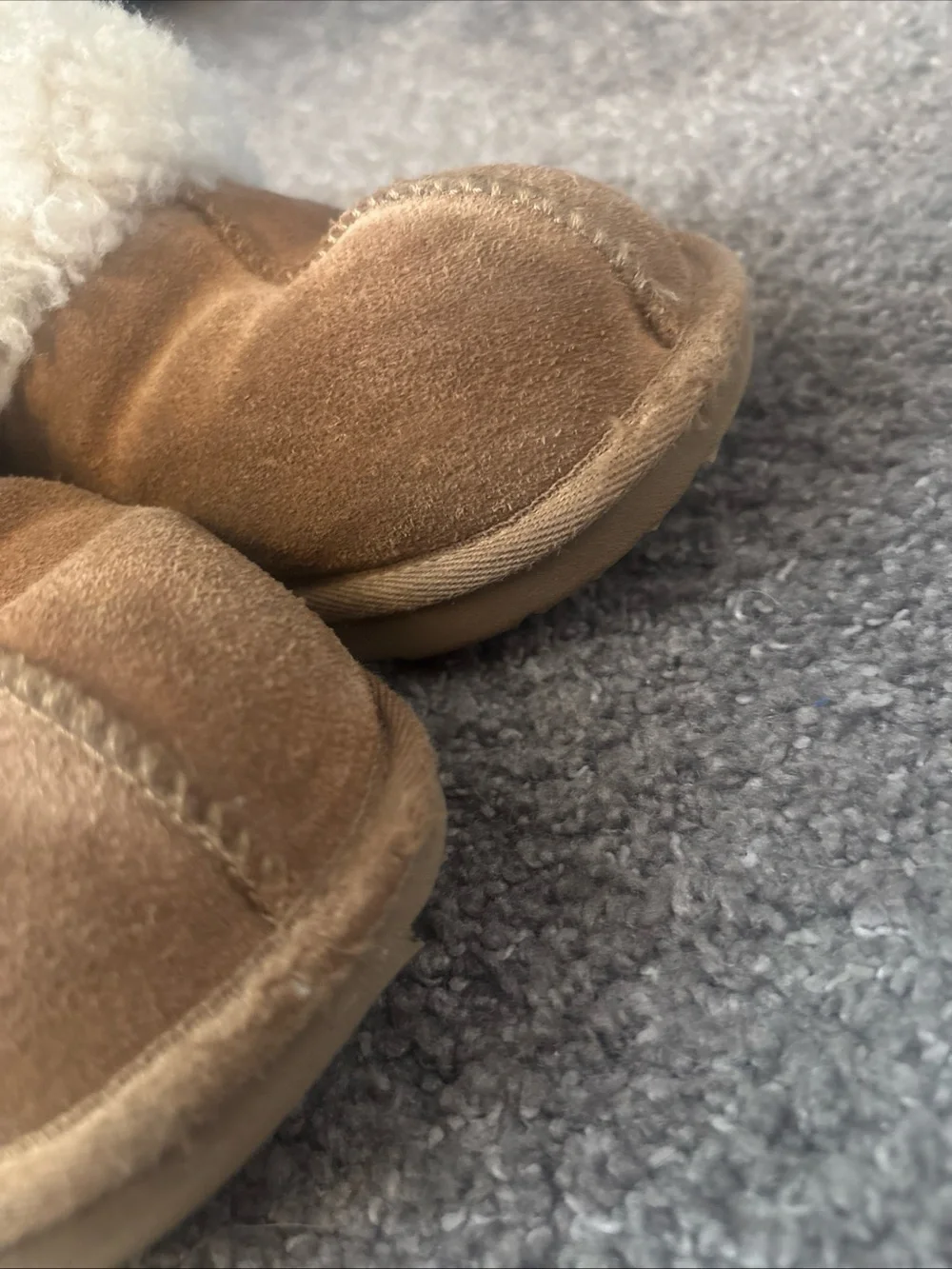 UGG Kids Chestnut Suede Slippers with Cream Shearling Cuff